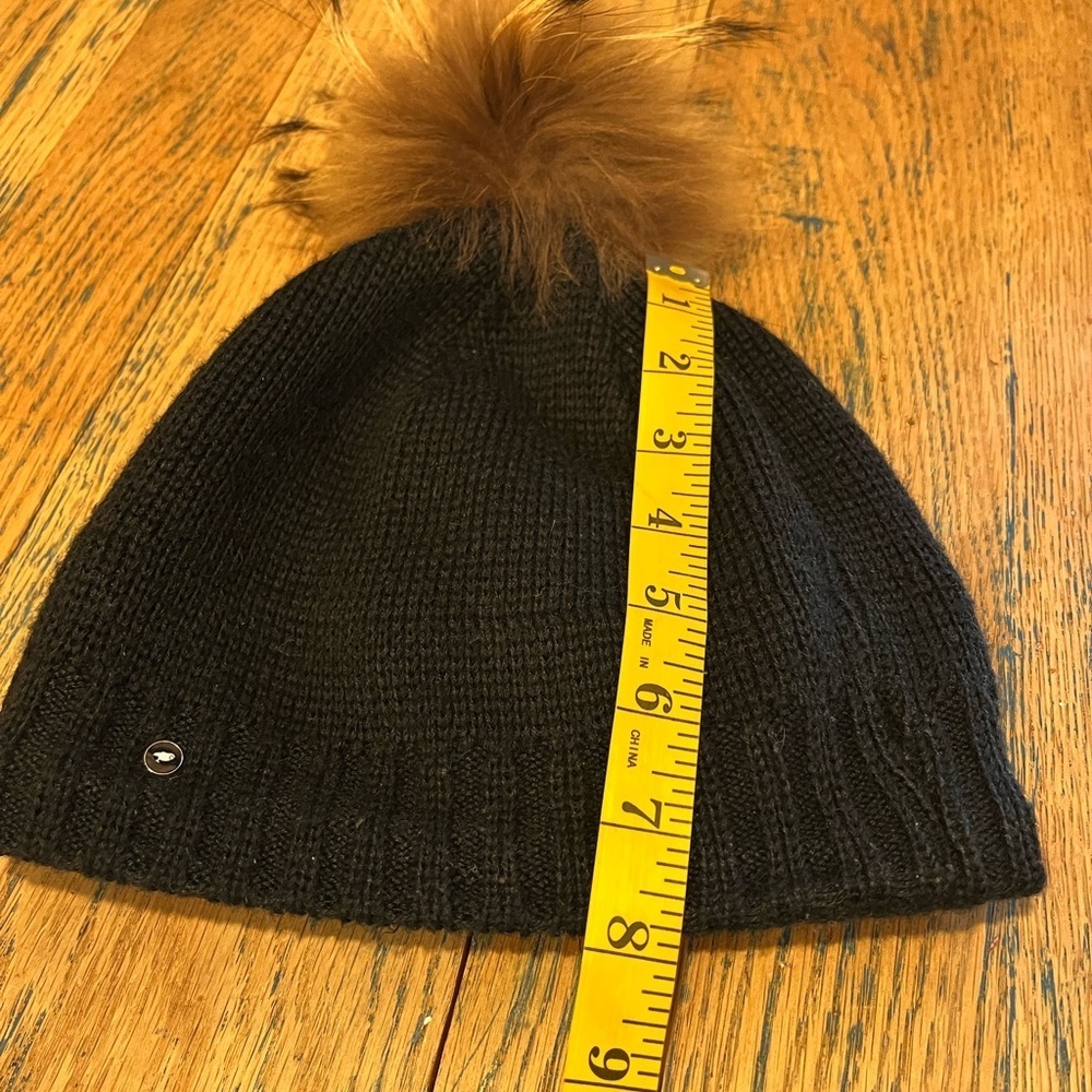 OOKPIK Black Knit Beanie with Fur Pom - Picture 6 of 8
